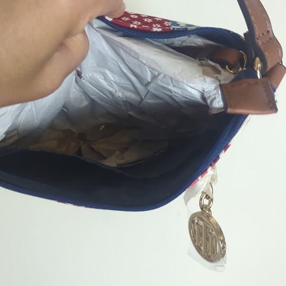 NWT Tommy Hiflinger Cottage Floral Crossbody Athleisure Bag With Charm - Picture 10 of 13